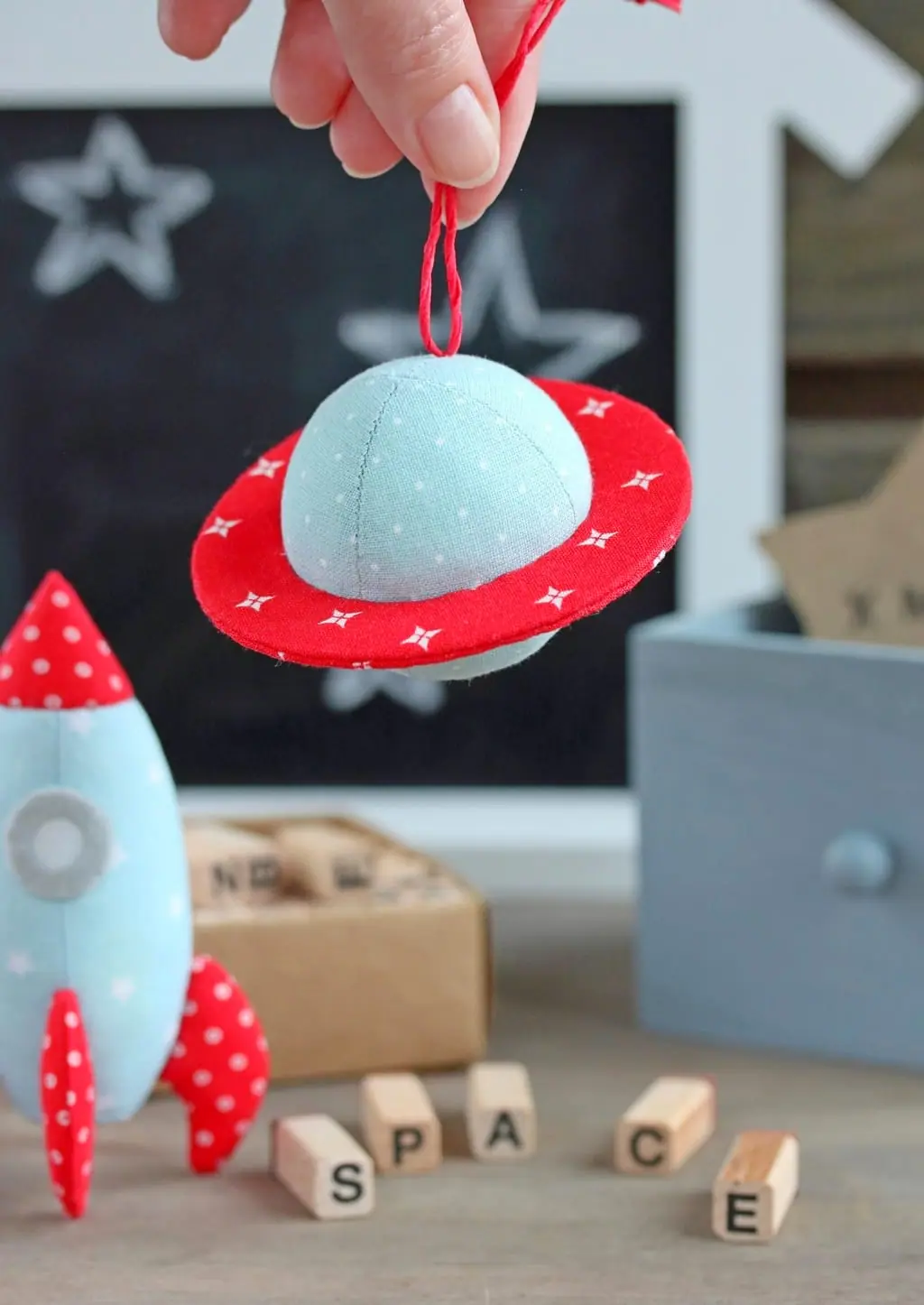 PDF Spaceship and Planet Christmas Ornaments Sewing Pattern 4 PDF Spaceship and Planet Christmas Ornaments Sewing Pattern - Image 4