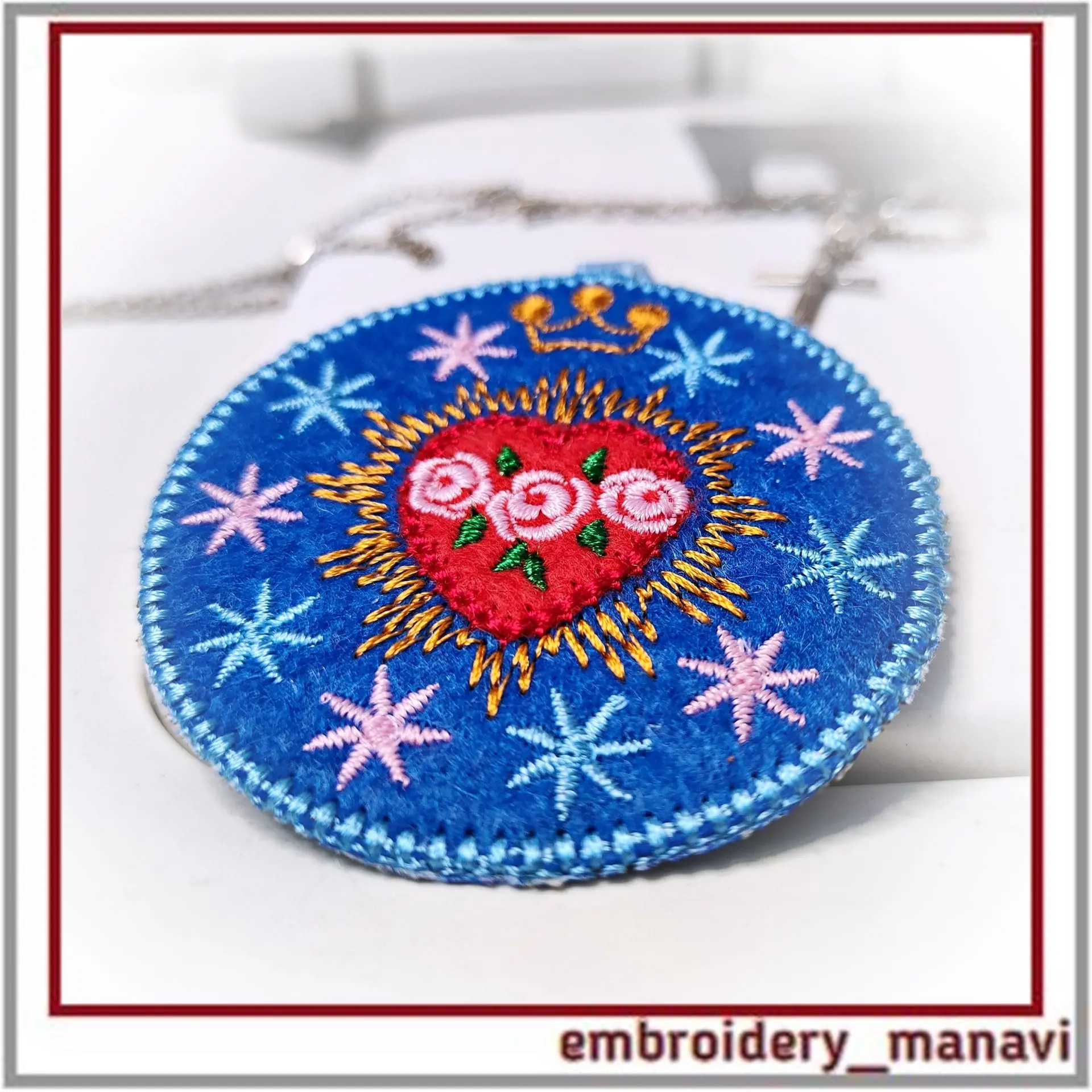 ITH felt embroidery Catholic heart crown stars medal - Image 3