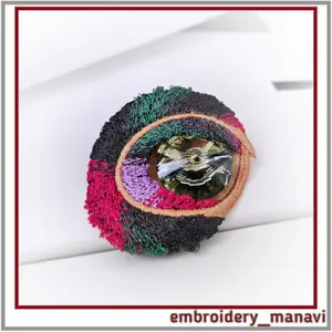 brooch_in_the_hoop_embroidery_artistic_presentation