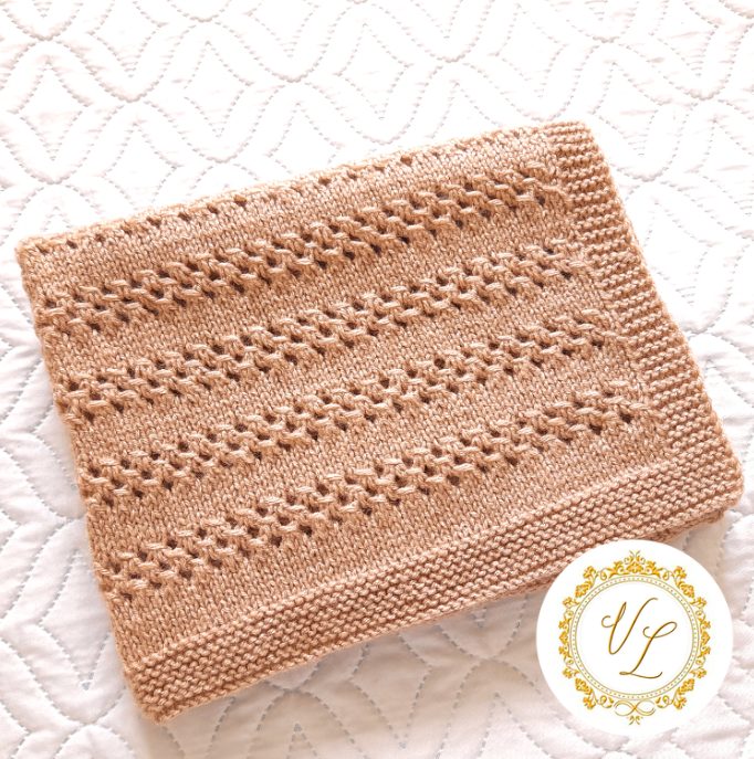 Step-by-Step Knitting Pattern Baby Blanket | V109 1 Step-by-Step Knitting Pattern Baby Blanket | V109
