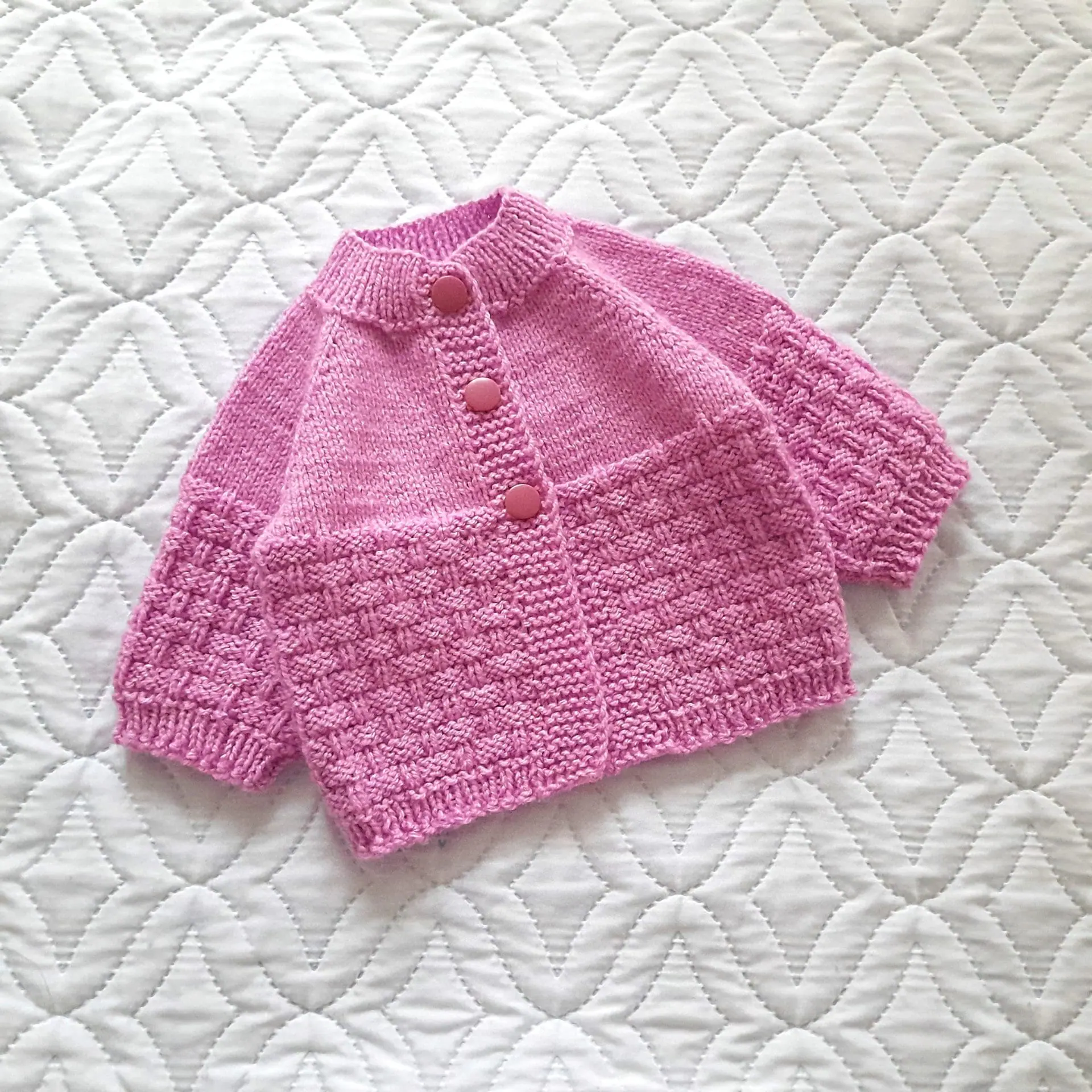 Step-by-Step Knitting Pattern Baby Sweater V17 2 Step-by-Step Knitting Pattern Baby Sweater V17 - Image 2