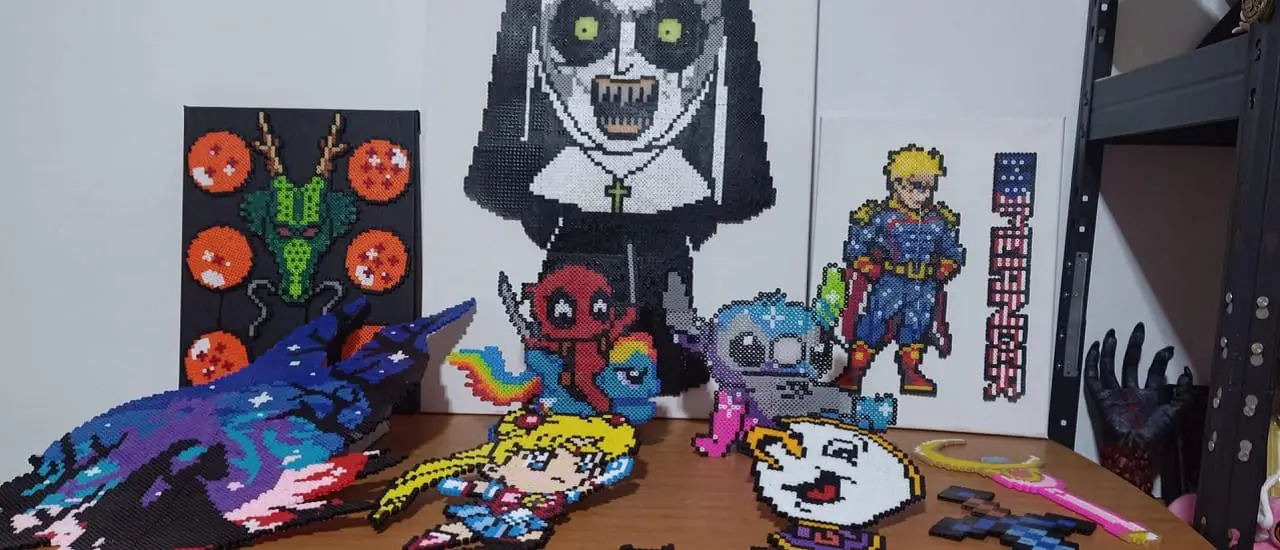 Mixed Media Art: The Creative World of Heskeyylanina