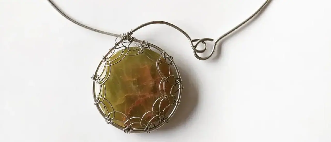 Handmade Jewelry: The Artistic Craft of Dayni Narvaez