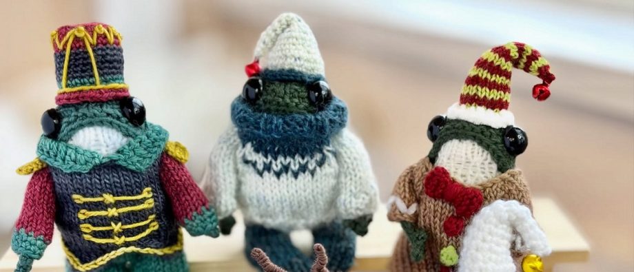 Knitted Toys by Stephanie of Steph’s Woolly Life 1 stephs woolly life thedailydollnews 1