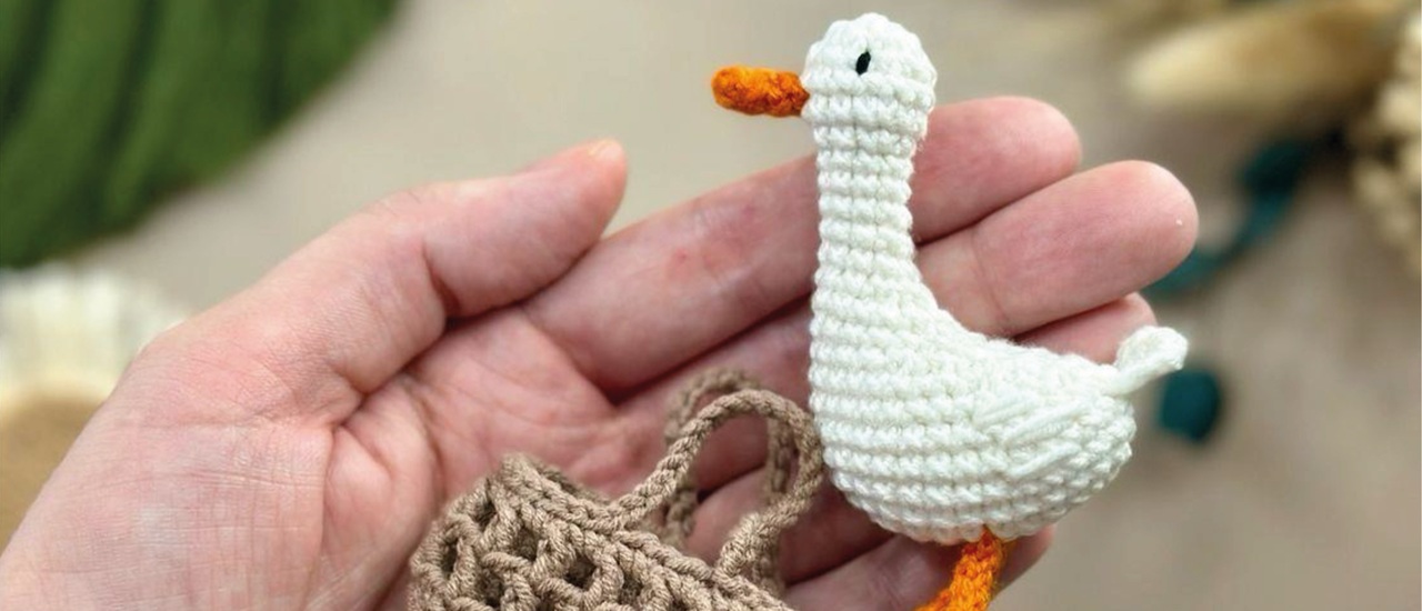 Mini Crochet Goose Tutorial with a Tiny Bag