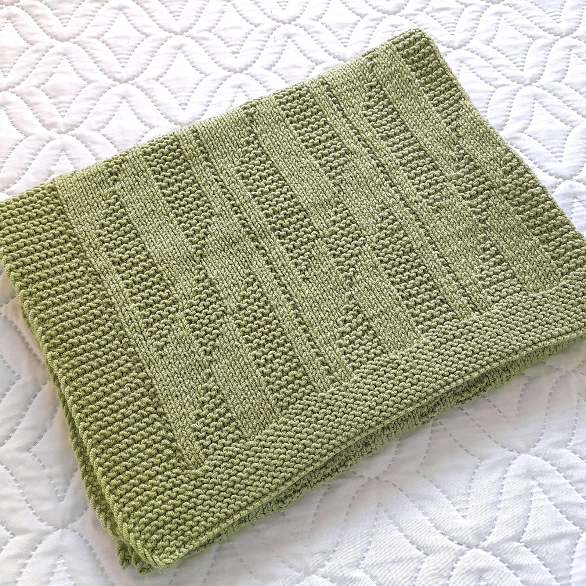 Step-by-Step Knitting Pattern Baby Blanket | v120 1 Step-by-Step Knitting Pattern Baby Blanket | v120