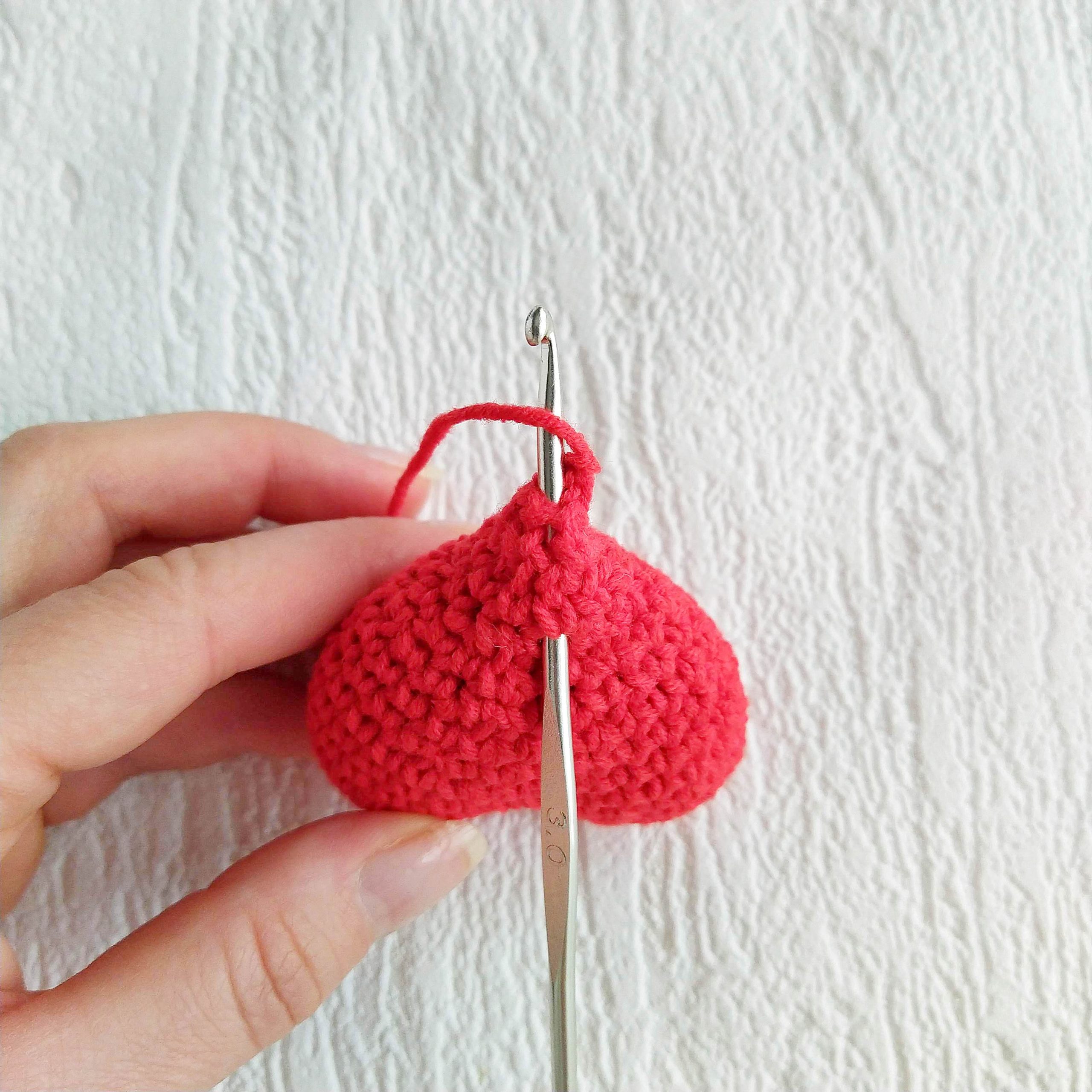 CROCHET CHERRY HEART KEYCHAIN TUTORIAL