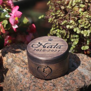 Handmade Marketplace 657 mini urns