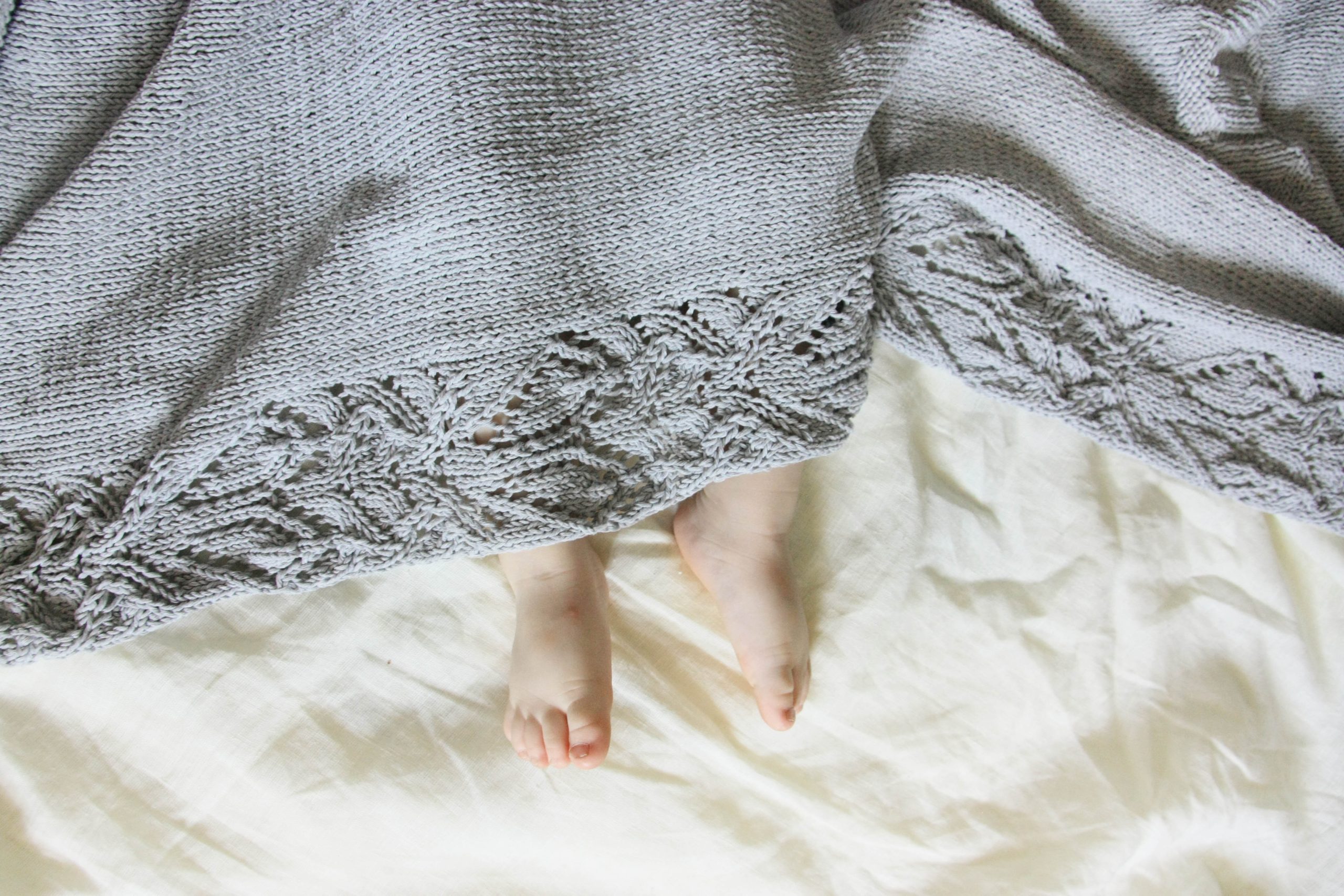 Knitting pattern lace baby blanket, easy knit pattern 6 Knitting pattern lace baby blanket, easy knit pattern - Image 6
