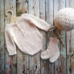 Set with socks, openwork sleeves, cap, size newborn