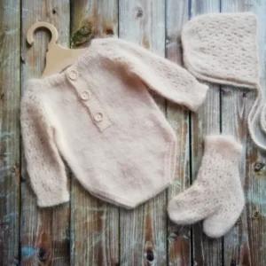Set with socks, openwork sleeves, cap, size newborn