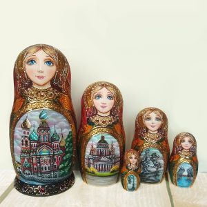 Russian Wooden Doll Matryoshka Saint Petersburg.Nesting Doll 5 pes.