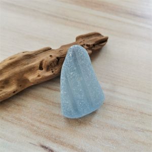 Blue sea glass B84