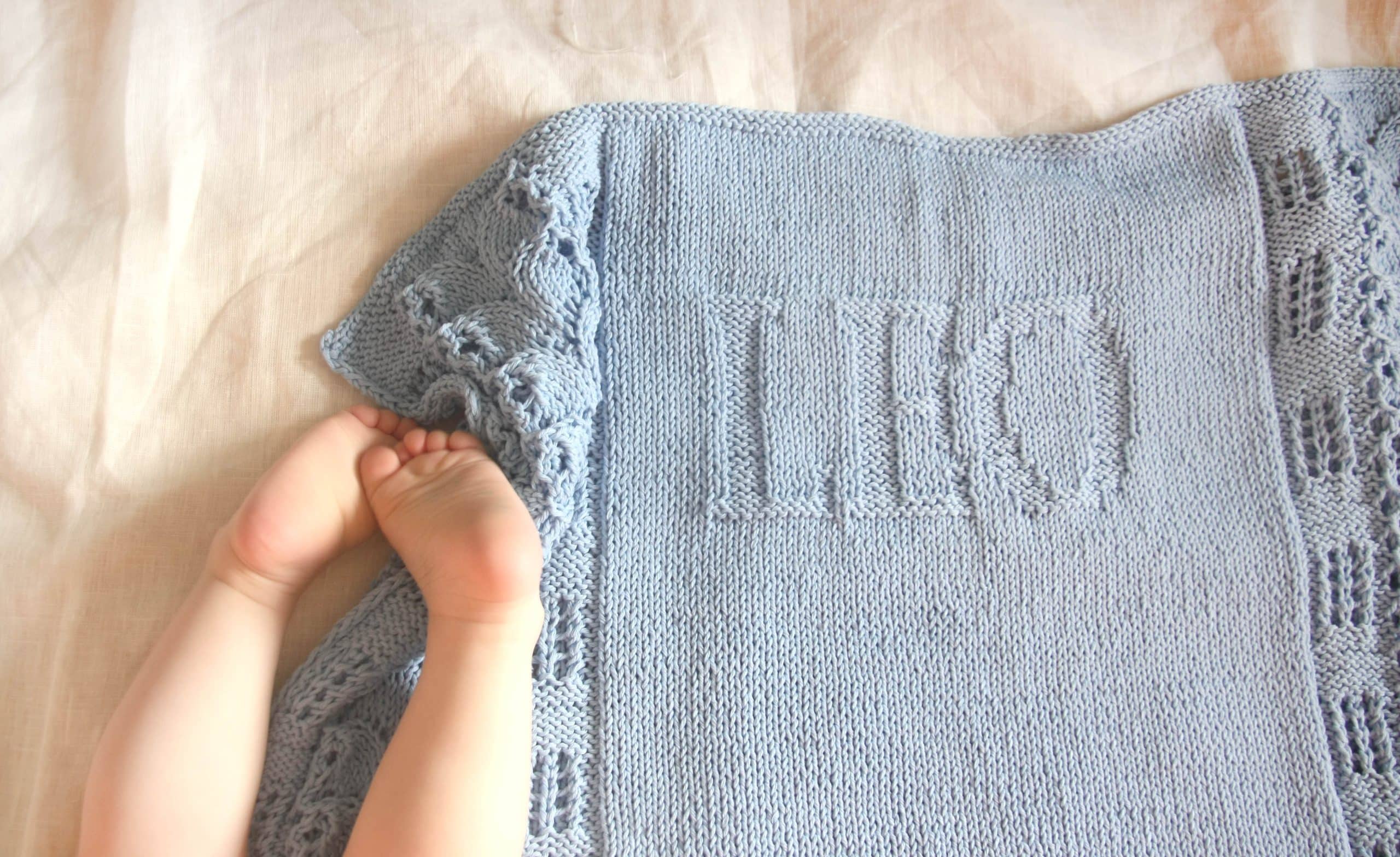 Personalized baby blanket, knitted baby blanket