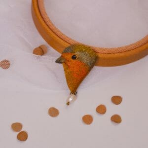 Robin bird embroidered brooch beaded jewelry with pearl