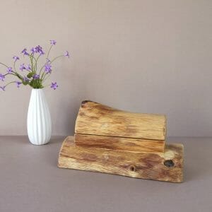 small-jewelry-box-storing-jewelry