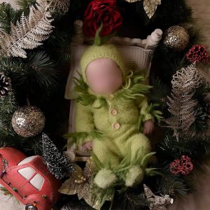 Green Monster outfit, size newborn+Max toy