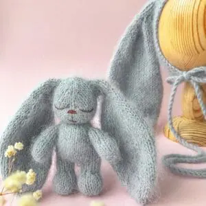 Bunny set, Newborn photo prop set: bunny toy and bonnet