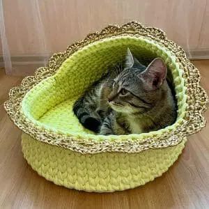 Handmade knitted pet bed for cats and small dogs, nest, house, basket (Copy) (Copy)