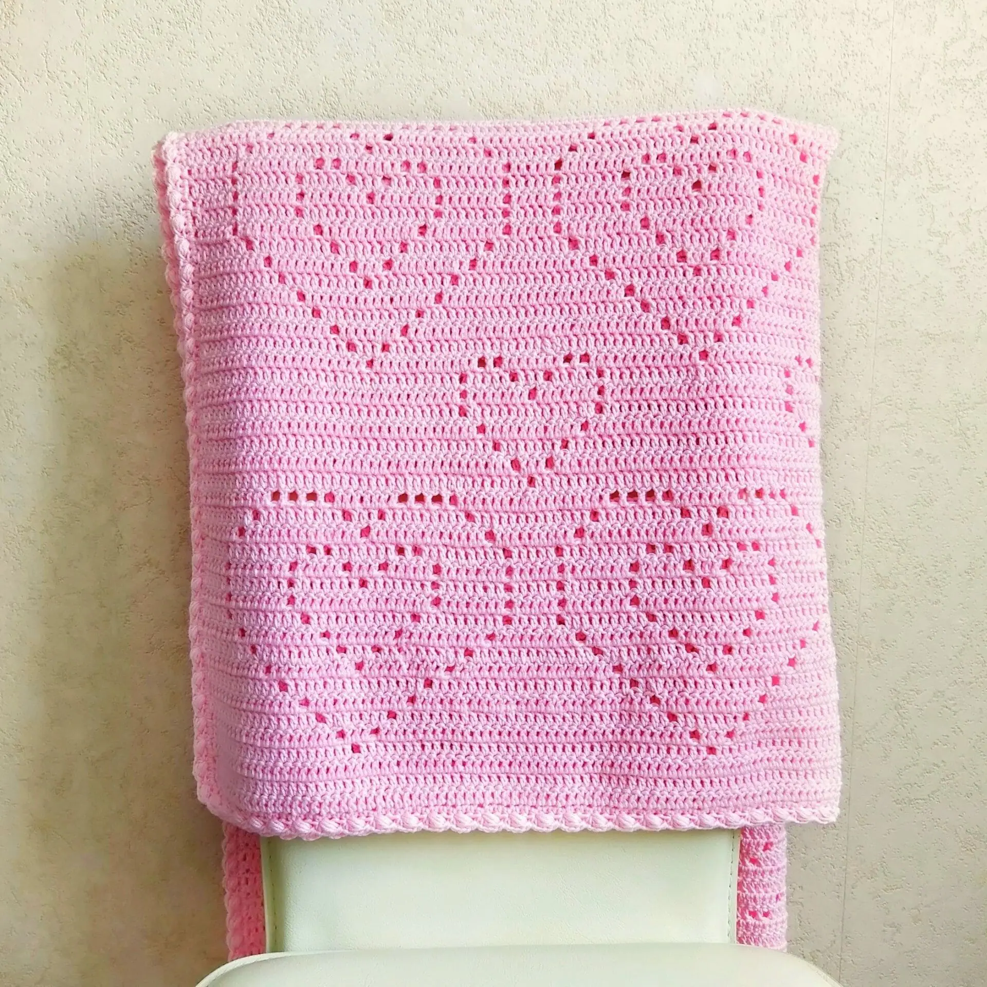 Filet crochet heart blanket pattern easy for baby girl 3 Filet crochet heart blanket pattern easy for baby girl. Crochet blanket established for blanket baby but is easily adjustable to any size. The tutorial contains US and UK crochet terms. You will get PDF file. The listing Includes: • step by step instructions • diagram • playlist with video