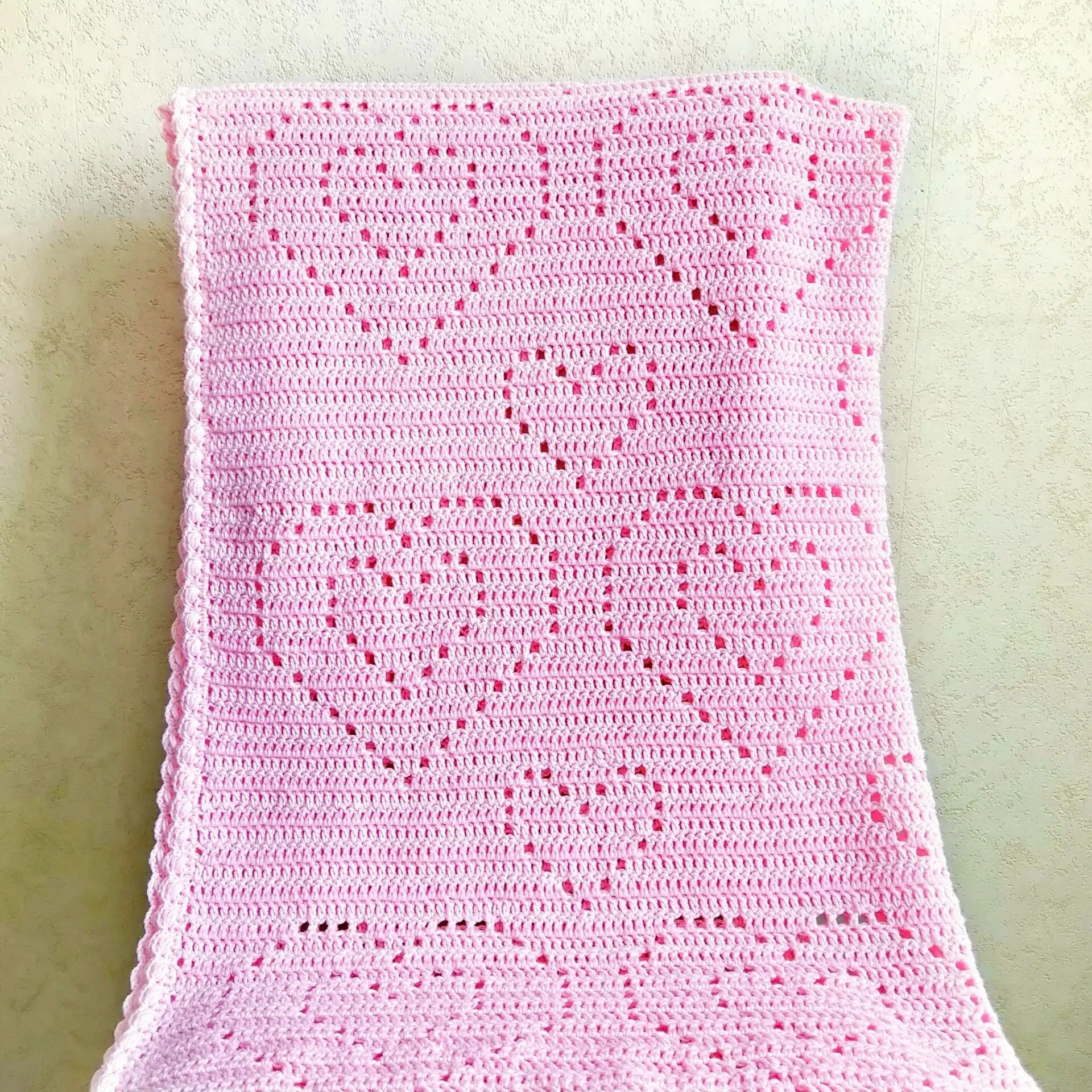 Filet crochet heart blanket pattern easy for baby girl 6 Filet crochet heart blanket pattern easy for baby girl. Crochet blanket established for blanket baby but is easily adjustable to any size. The tutorial contains US and UK crochet terms. You will get PDF file. The listing Includes: • step by step instructions • diagram • playlist with video