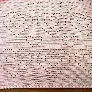 Filet crochet heart blanket pattern easy for baby girl. Crochet blanket established for blanket baby but is easily adjustable to any size. The tutorial contains US and UK crochet terms. You will get PDF file. The listing Includes: • step by step instructions • diagram • playlist with video