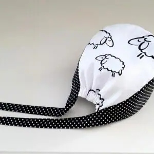 Reversible surgical cap pattern