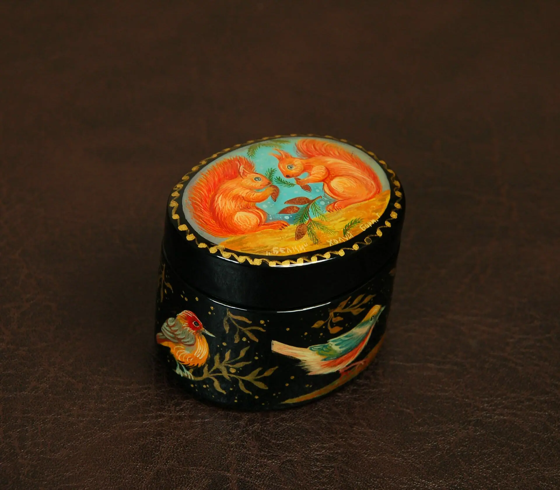 Animals lacquer box tiny hand-painted wildlife box