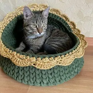Handmade knitted pet bed for cats and small dogs, nest, house, basket
