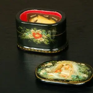 Spring collectible lacquer box hand painted vintage art