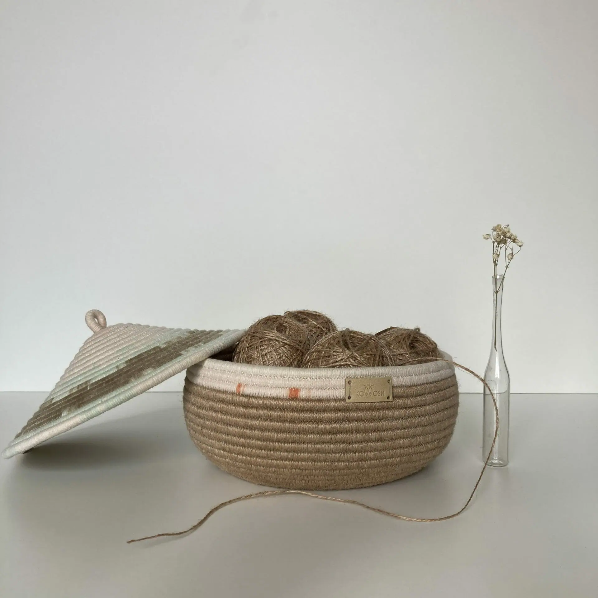 Jute Storage basket with lid 19 cm x 23 cm x 10 cm