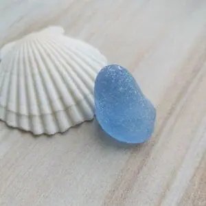 Blue sea glass B100