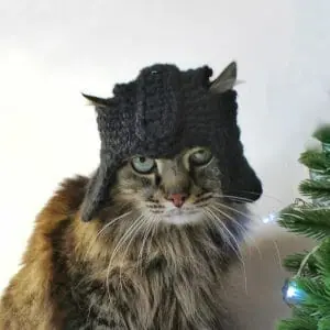 Handmade-Marktplatz 454 Crochet cat hat pattern Black Helmet