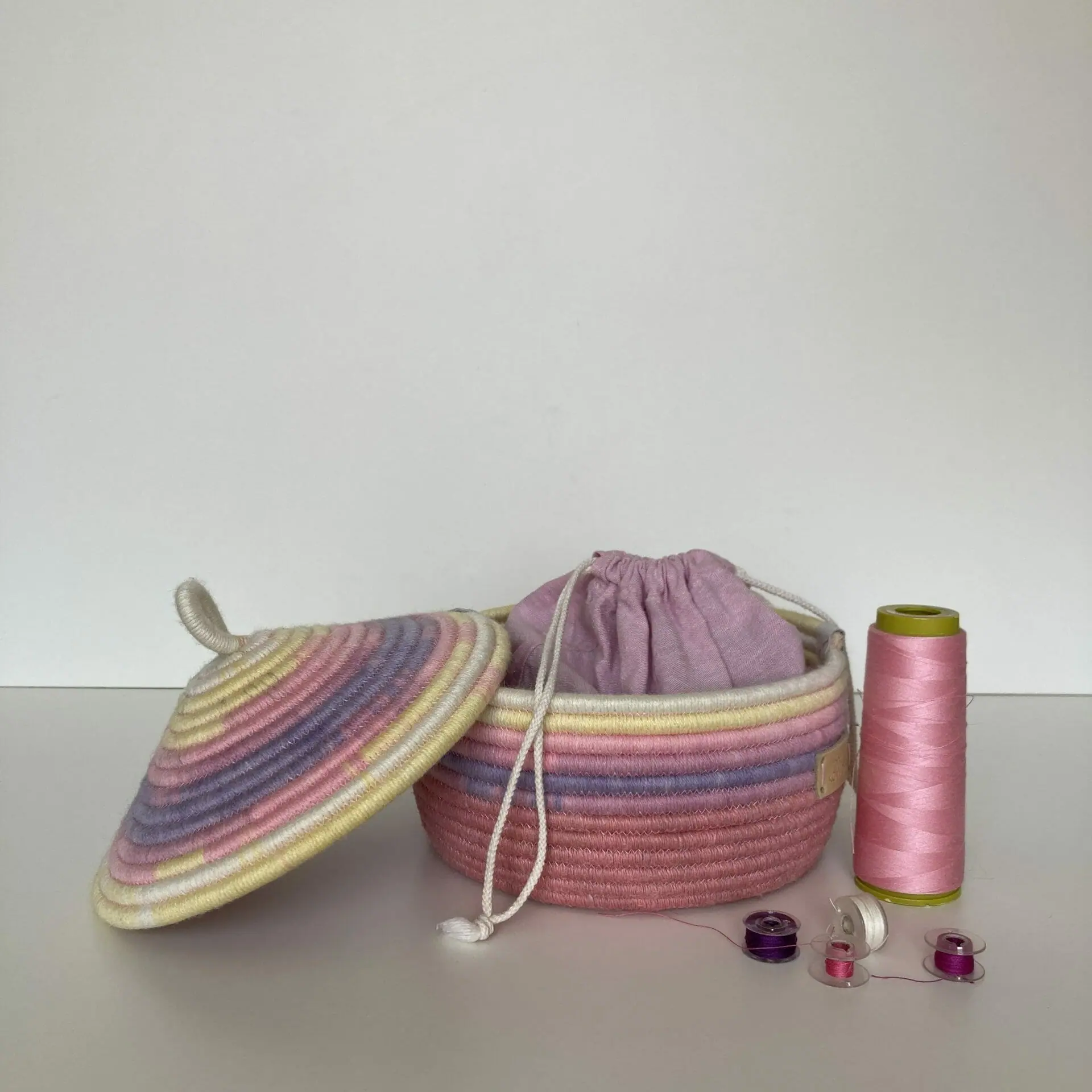 Pink storage basket with lid Jute basket 17 cm x 19 cm