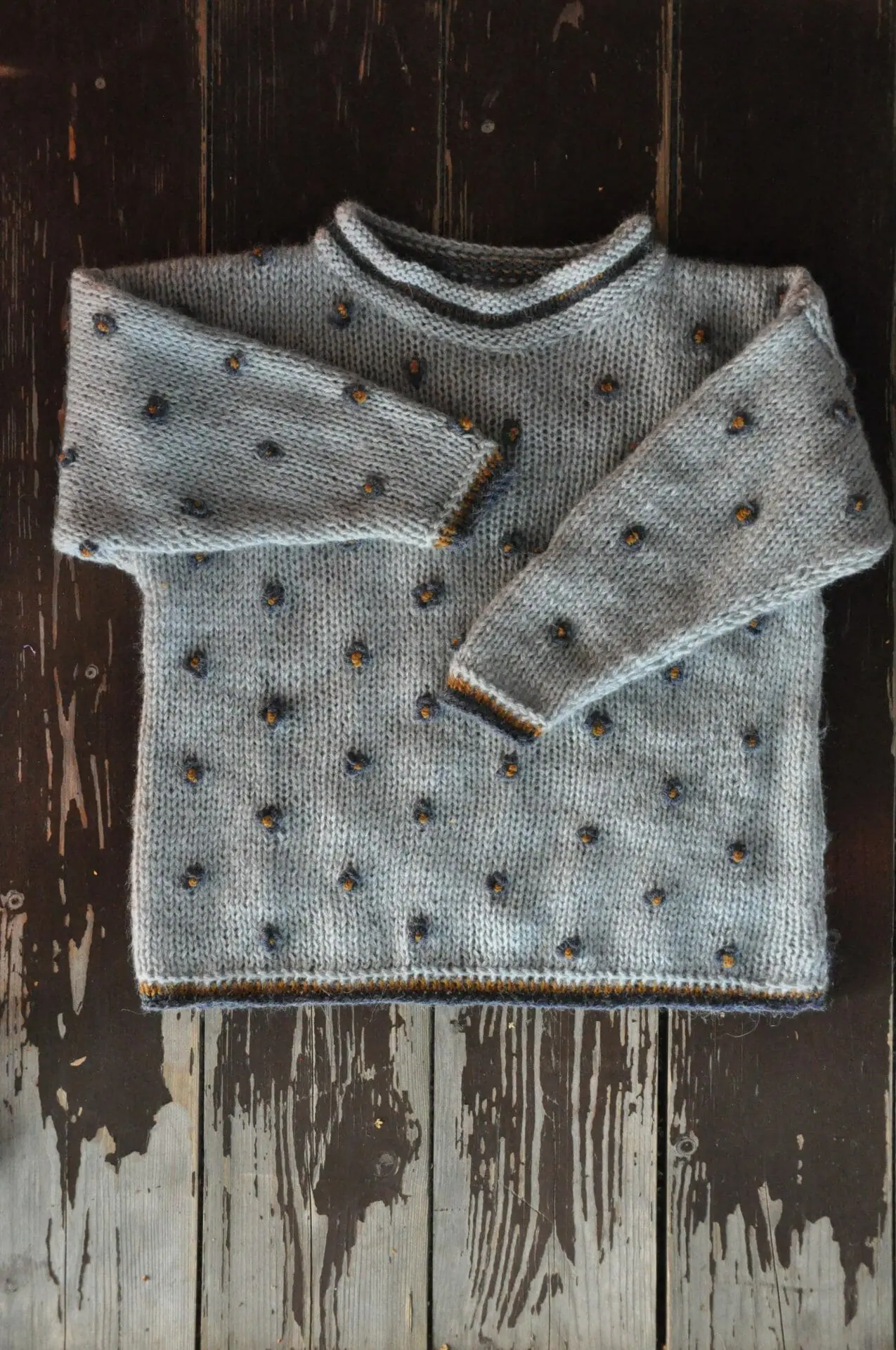 Child's hot Rustic Sweater (size 2-4 yrs )