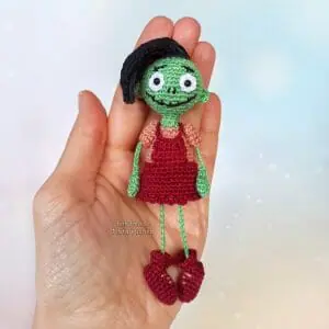 Zombie doll keychain