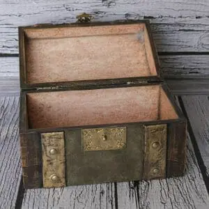 Chest made of wood and eco-friendly materials