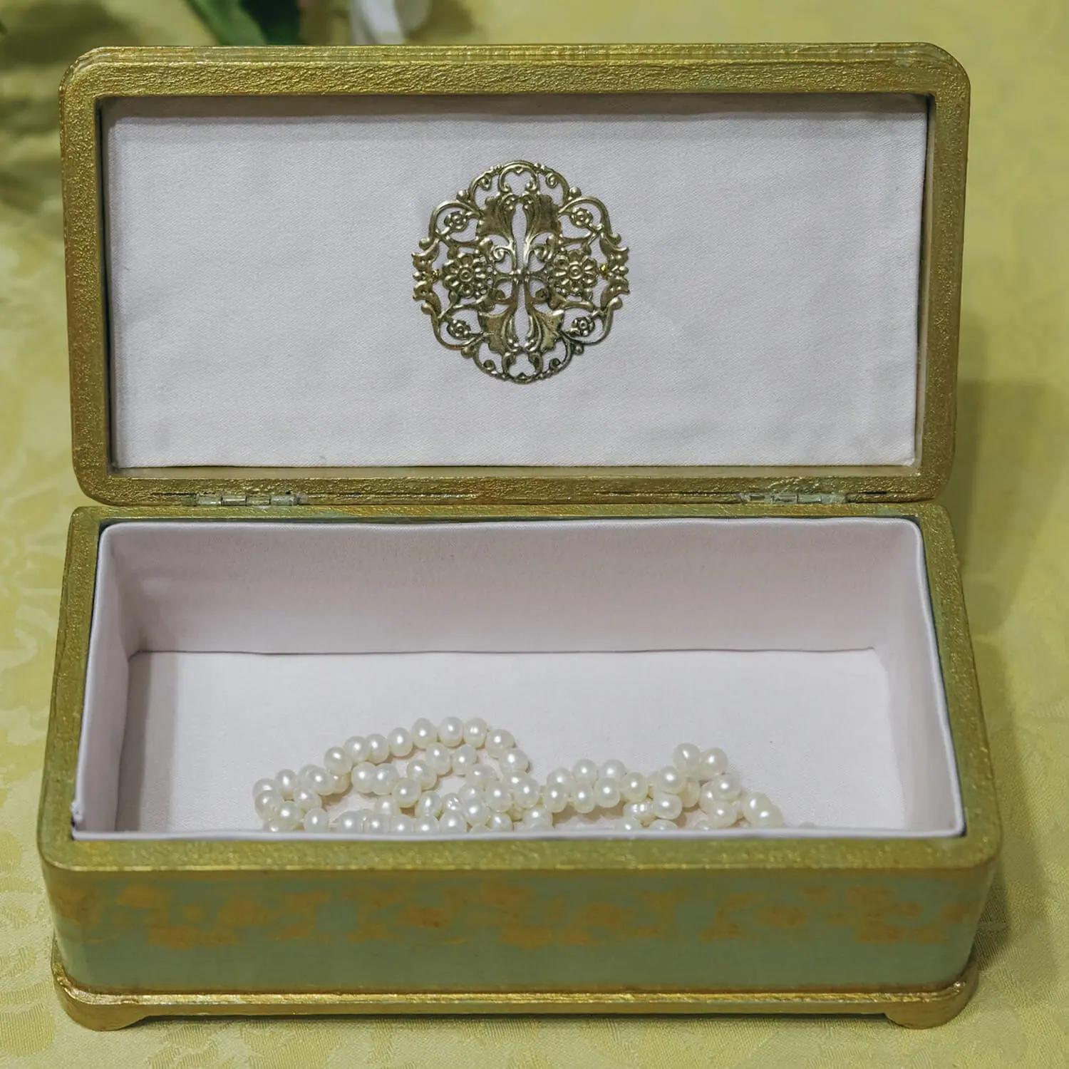 For your attention is a jewelry box that can be used to keep jewelry and money. Made of organic wood and eco-friendly materials. A wooden casket can be used both for money box adult and jewelry box, tarot card box and for other personal needs.