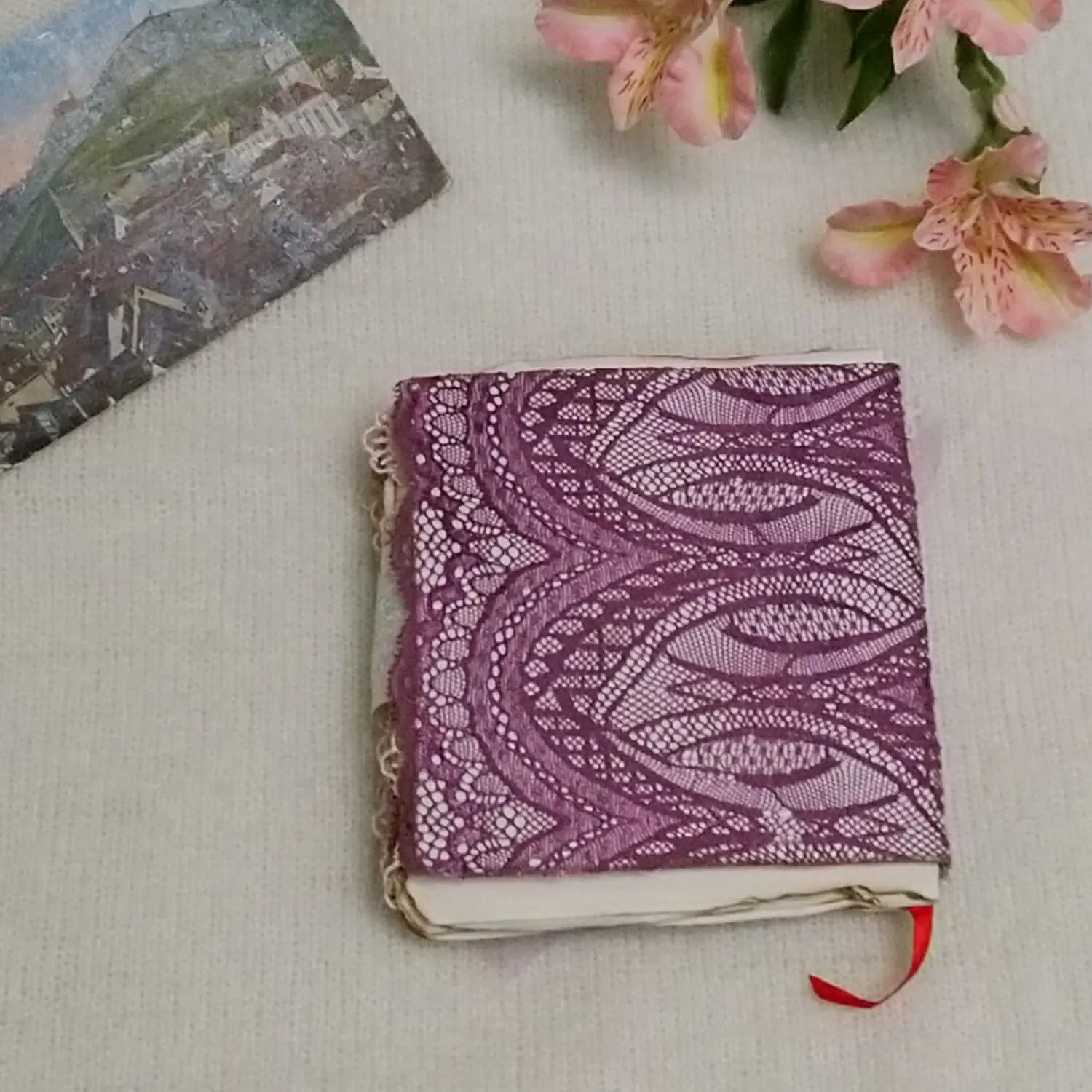In this wonderful and unique diary you can write down your thoughts, poems, memorable dates, describe events from your life.