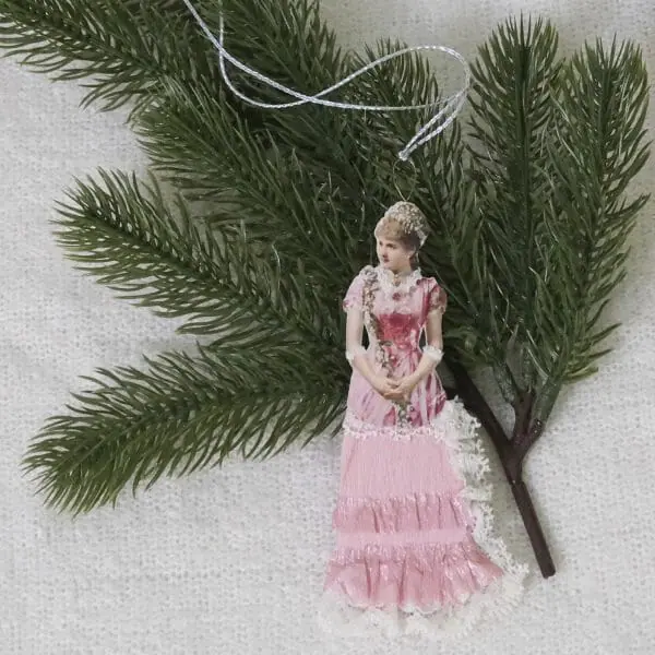 Vintage Victorian lady in a pink dress Christmas decorations - Crealandia Vintage Victorian lady in a pink dress Christmas decorations - Crealandia