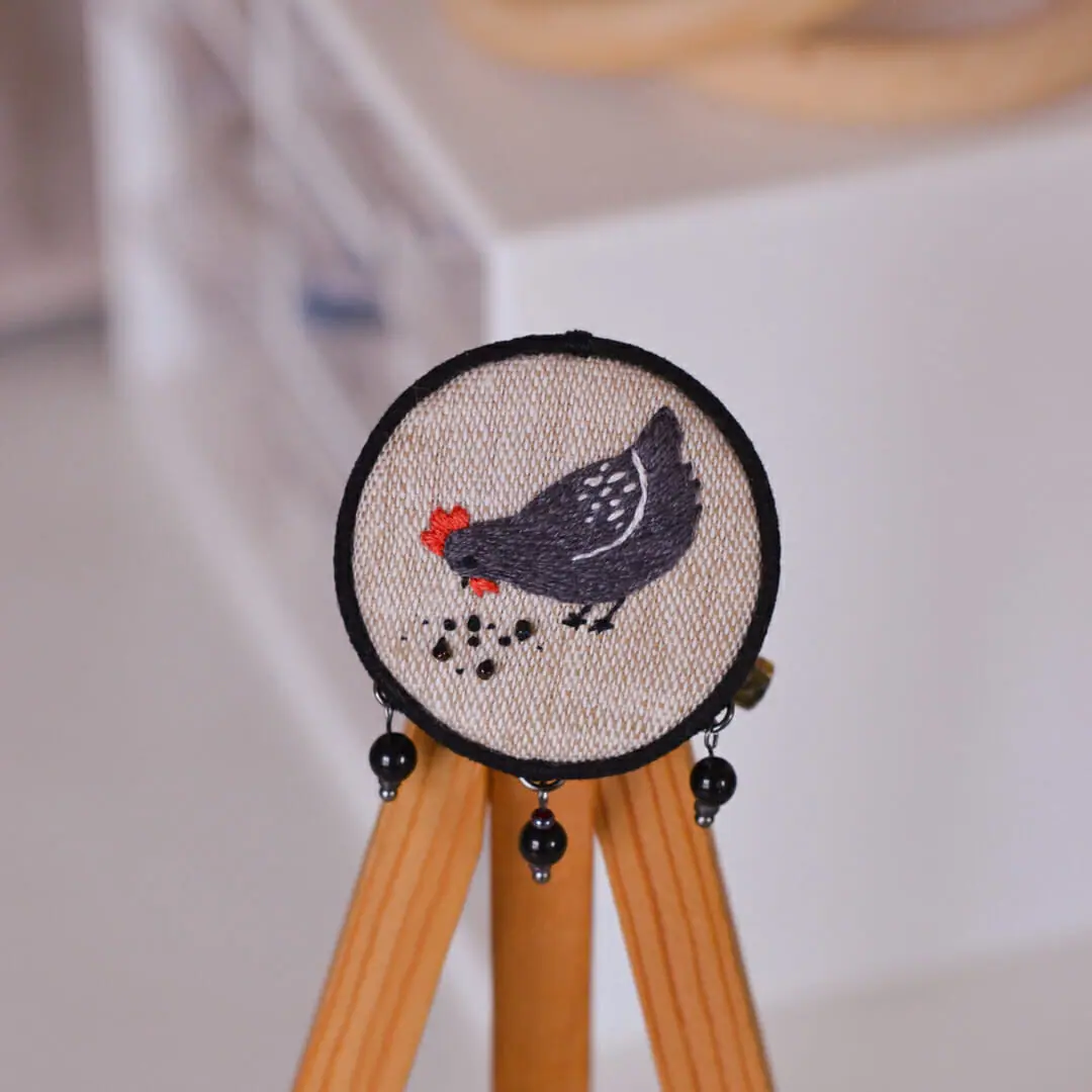 Chicken hen embroidery handmade brooch beaded jewelry