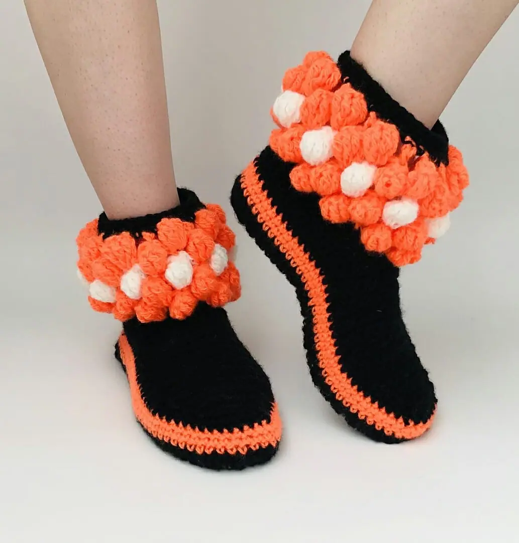Women’s slippers-boots crochet black-orange “Halloween”