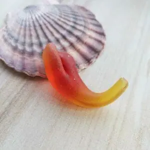 Red-orange sea glass K52