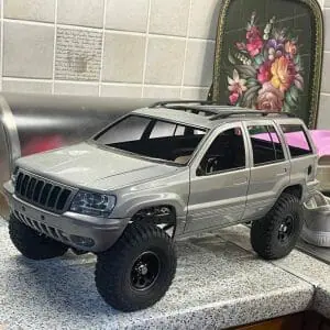 SLA 3D printed Jeep Grand Cherokee body 1/10 scale