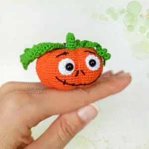 Pumpkin keychain, pumpkin for Halloween, Halloween decor
