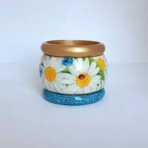 A bright and cheerful set of 3 bracelets. 1 elegant and light bracelet of medium width and 2 thin bracelets. Bright white daisies and pale blue forget-me-nots. Cute tiny ladybugs on delicate petals are a reminder of summer. 1 thin blue bracelet and 1 golden color. Hand-painted wooden bracelets. They are covered with glossy acrylic varnish.