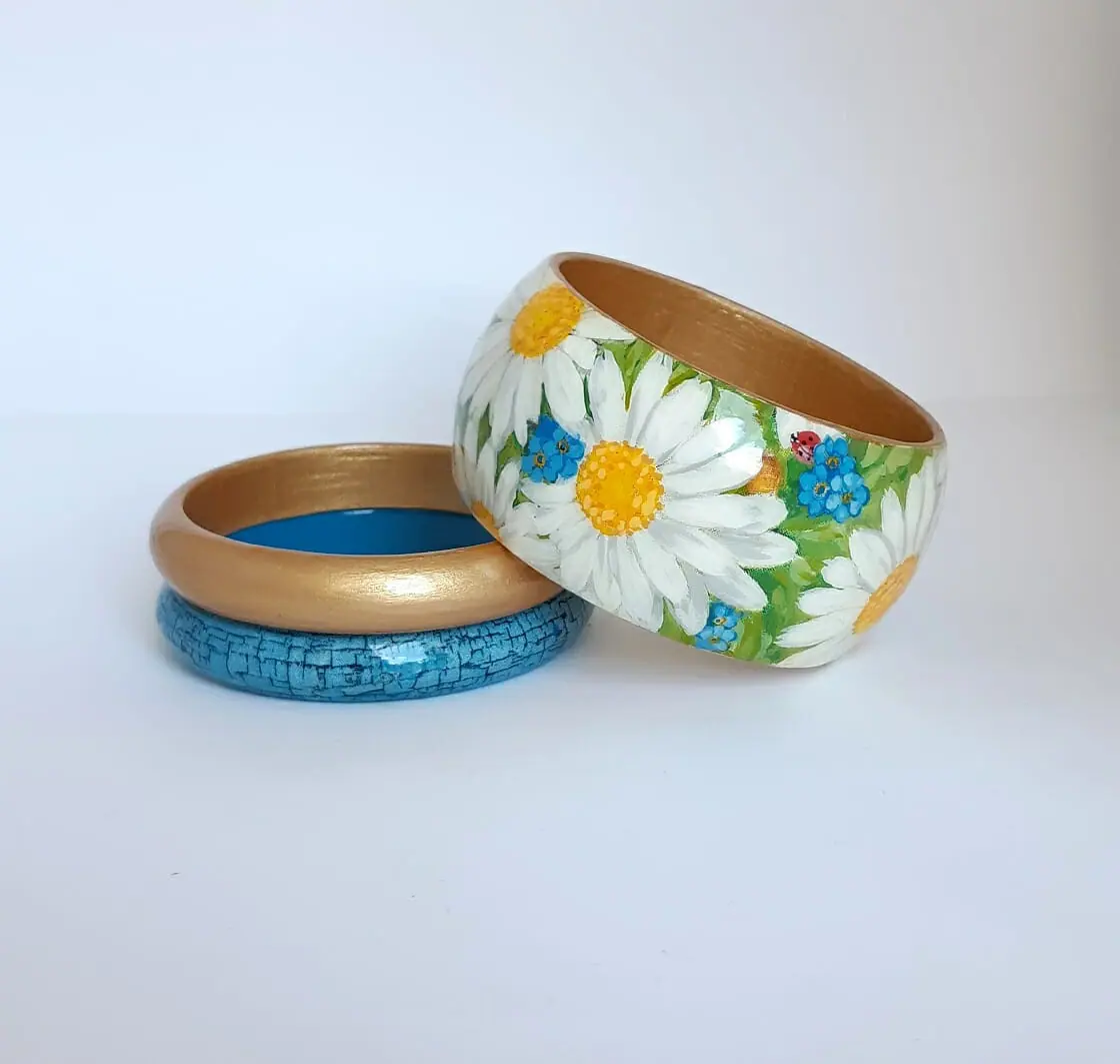a set of bracelets with daisies 9.jpg