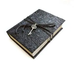 Gothic diary A6 200 sheets with key