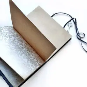 Gothic diary A6 200 sheets with key