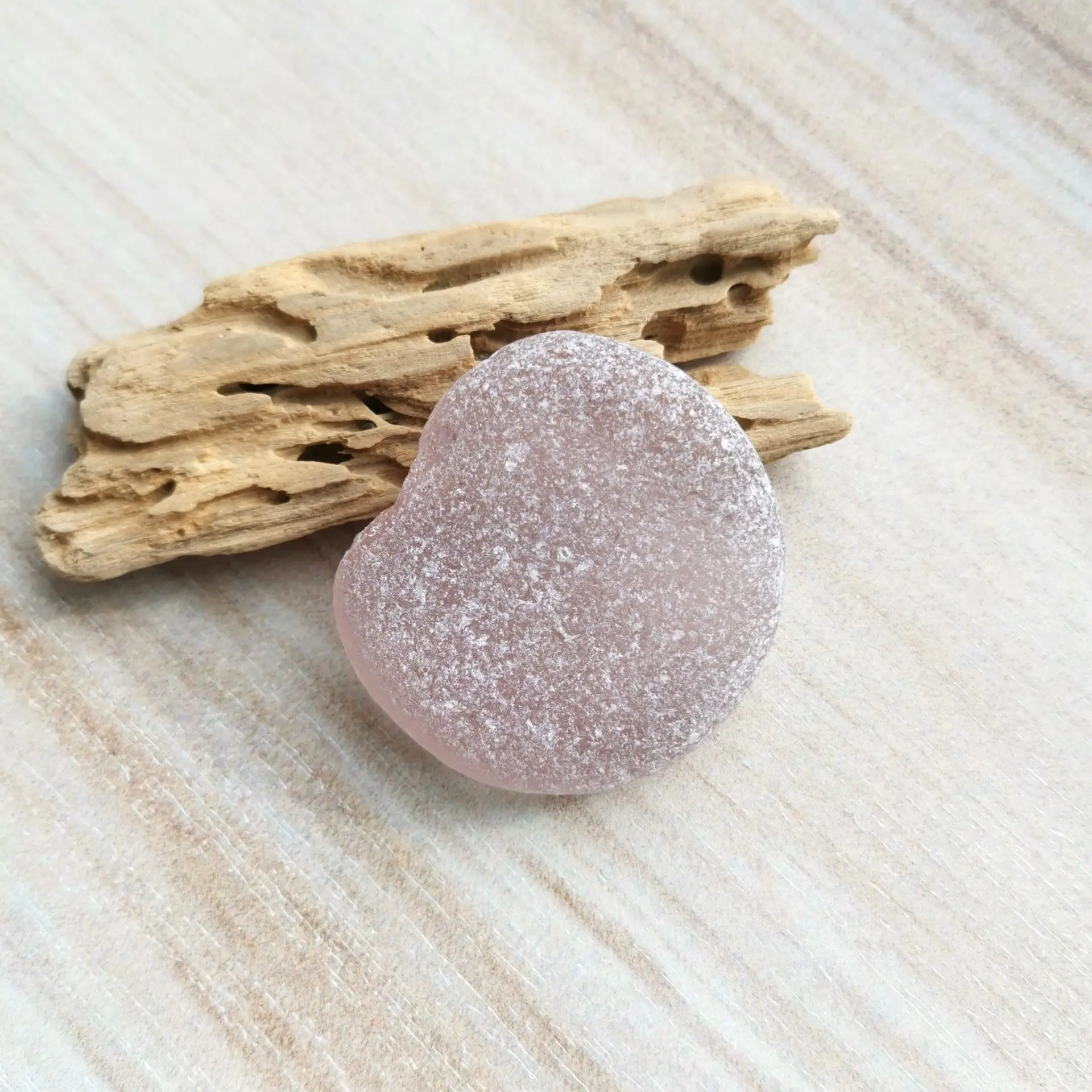 Pink sea glass P143 beautiful new sea glass